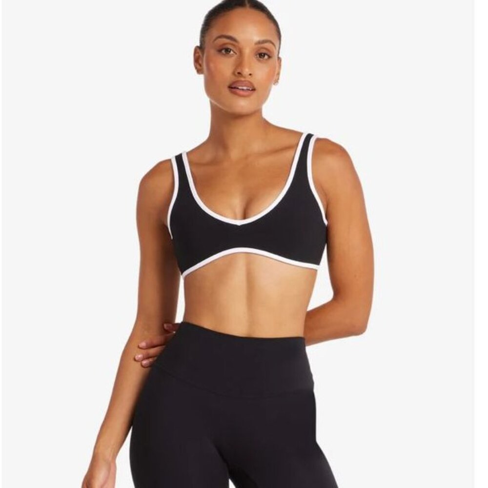 CSB Serenity Isla Crop in Black White Contrasf